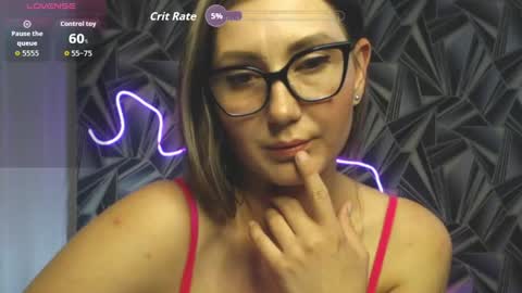 nikkikiss___ online show from May 10, 2026, 5:29 pm