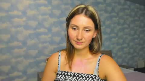 nikkikiss___ online show from June 29, 2026, 3:02 am