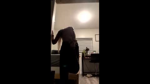 Nikki Majors online show from March 18, 2026, 5:43 am