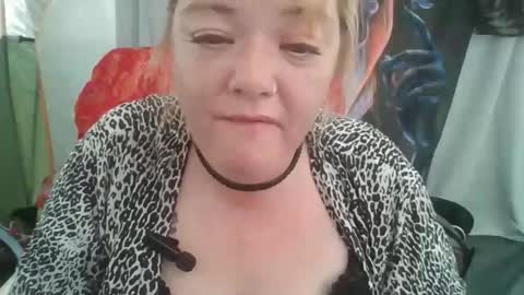 nikkinastyslut online show from May 16, 2026, 6:50 pm