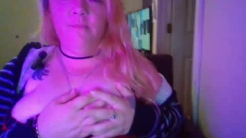 nikkinastyslut online show from August 7, 2026, 3:03 pm
