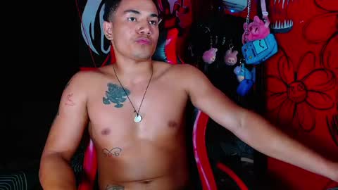 nikkithebeastx online show from April 22, 2026, 12:02 am