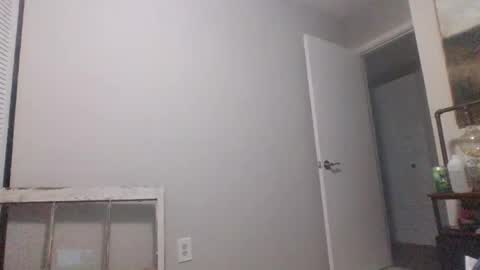 nikkithickumss online show from May 15, 2026, 10:55 am