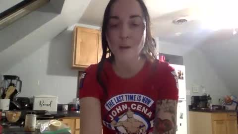 Nikki online show from November 18, 2025, 3:01 am