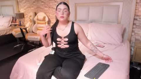 Y E S I online show from January 14, 2026, 12:44 pm