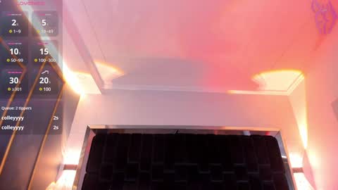 Snapshot of nikkysmiith chatting on January 24, 2025, 1:24 am     online show from January 24, 2025, 1:24 am