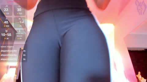 Snapshot of nikkysmiith chatting on January 28, 2025, 8:36 pm     online show from January 28, 2025, 8:36 pm