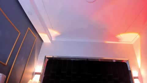 Snapshot of nikkysmiith chatting on February 11, 2025, 8:20 pm     online show from February 11, 2025, 8:20 pm