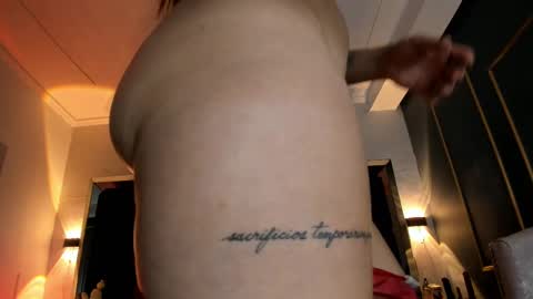 Snapshot of nikkysmiith chatting on February 21, 2025, 10:15 pm     online show from February 21, 2025, 10:15 pm