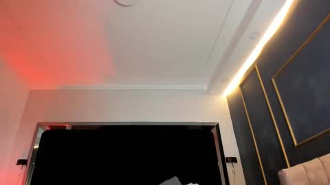 Snapshot of nikkysmiith chatting on February 26, 2025, 7:38 pm     online show from February 26, 2025, 7:38 pm