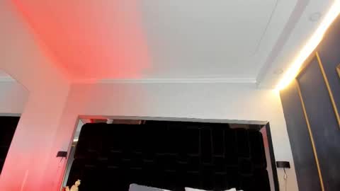 Snapshot of nikkysmiith chatting on February 26, 2025, 10:42 pm     online show from February 26, 2025, 10:42 pm