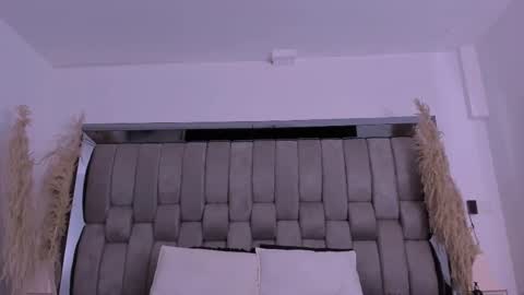 Snapshot of nikkysmiith chatting on September 22, 2025, 11:56 am     online show from September 22, 2025, 11:56 am