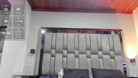 Snapshot of nikkysmiith chatting on October 16, 2025, 11:33 am     online show from October 16, 2025, 11:33 am