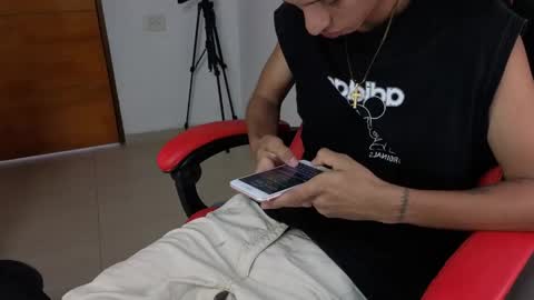 Snapshot of niklaus_wolf chatting on March 31, 2026, 7:14 pm niklaus_wolf online show from March 31, 2026, 7:14 pm