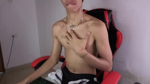 Snapshot of niklaus_wolf chatting on April 28, 2026, 8:14 pm niklaus_wolf online show from April 28, 2026, 8:14 pm
