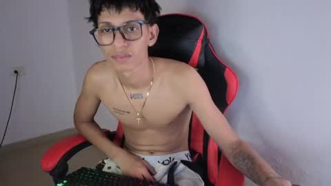 Snapshot of niklaus_wolf chatting on May 15, 2026, 7:54 pm niklaus_wolf online show from May 15, 2026, 7:54 pm