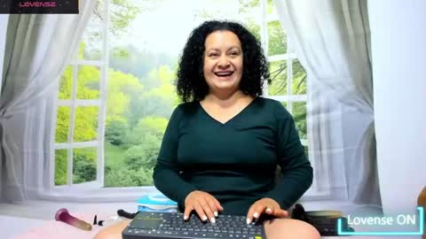 Snapshot of nikol32__ chatting on May 29, 2026, 11:30 am dayan online show from May 29, 2026, 11:30 am