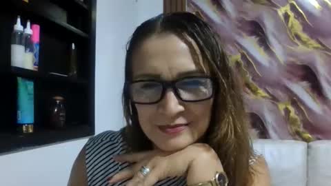 nikol_glow2026 online show from May 29, 2026, 4:49 pm