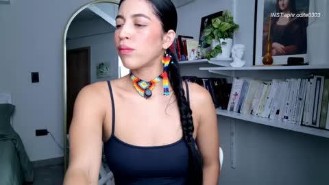 Snapshot of nikol_je chatting on April 7, 2026, 8:31 pm Nicole cam online show from April 7, 2026, 8:31 pm
