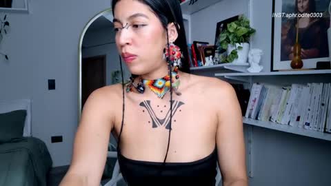 Snapshot of nikol_je chatting on April 9, 2026, 9:20 pm Nicole cam online show from April 9, 2026, 9:20 pm