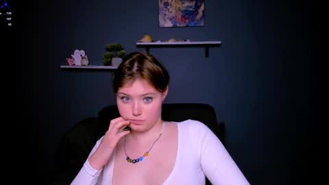 Little Niko  Help me reach my goals online show from December 18, 2024, 4:53 am