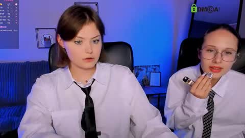 Snapshot of nikol_kitt chatting on October 3, 2025, 7:11 pm Little Niko Help me reach my goals online show from October 3, 2025, 7:11 pm