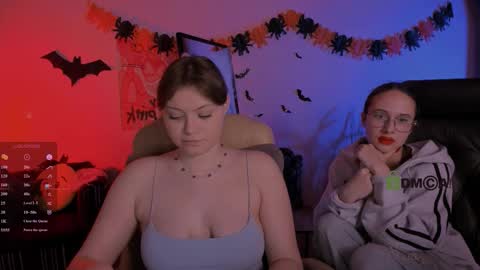 Snapshot of nikol_kitt chatting on November 3, 2025, 7:48 pm Little Niko Help me reach my goals online show from November 3, 2025, 7:48 pm