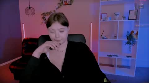 Snapshot of nikol_kitt chatting on May 18, 2026, 7:20 pm Little Niko Help me reach my goals online show from May 18, 2026, 7:20 pm