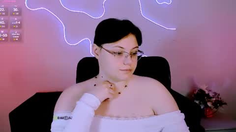 Snapshot of nikol_kitt chatting on June 15, 2026, 6:32 pm Little Niko Help me reach my goals online show from June 15, 2026, 6:32 pm