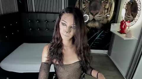 Snapshot of nikol_rang__ chatting on October 28, 2025, 8:22 pm Nikol Rang online show from October 28, 2025, 8:22 pm