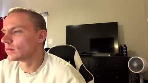 nikolai_russian_daddy online show from July 23, 2026, 8:07 pm