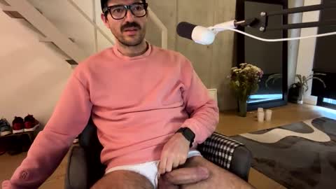 Snapshot of nikolaj_costeer_w chatting on February 4, 2025, 8:28 pm Nikolaj costeer online show from February 4, 2025, 8:28 pm