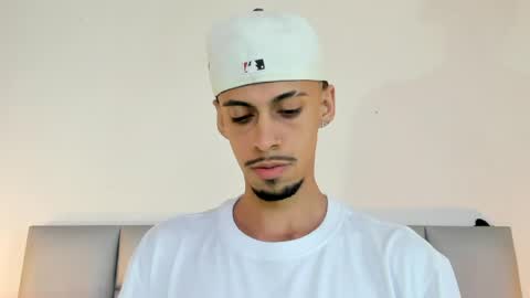 Snapshot of nikolay_dimitrov chatting on May 17, 2026, 12:30 am online show from May 17, 2026, 12:30 am