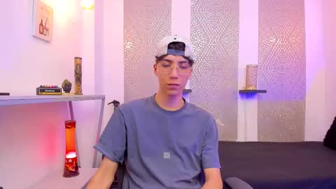    online show from November 30, 2025, 4:38 am