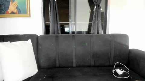 Nikole online show from October 1, 2025, 3:12 am