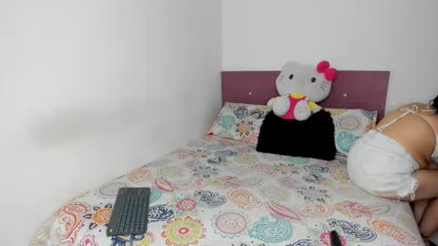 Nikole online show from February 5, 2026, 2:38 am