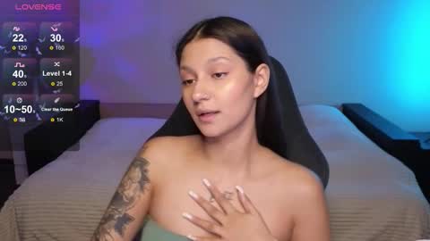 Snapshot of nikolgoldy chatting on November 7, 2025, 1:49 am Niky online show from November 7, 2025, 1:49 am