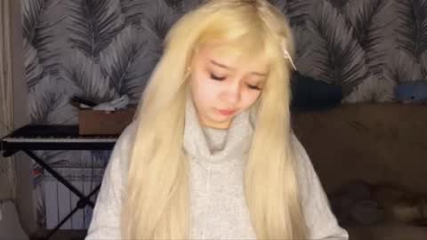nikoli_naw online show from May 12, 2026, 9:56 pm