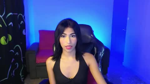 nikolwalter online show from May 7, 2026, 2:39 am