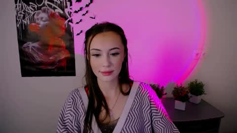 nikonara_ online show from February 14, 2025, 2:12 pm