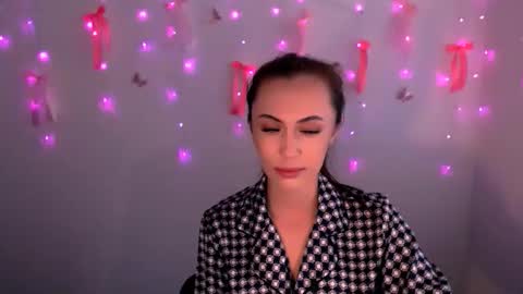 Snapshot of nikonara_ chatting on May 21, 2026, 12:23 pm nikonara_ online show from May 21, 2026, 12:23 pm