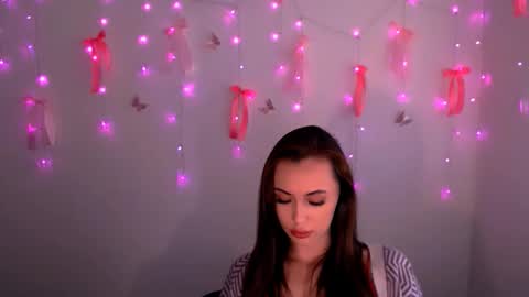 Snapshot of nikonara_ chatting on June 1, 2026, 2:52 pm nikonara_ online show from June 1, 2026, 2:52 pm