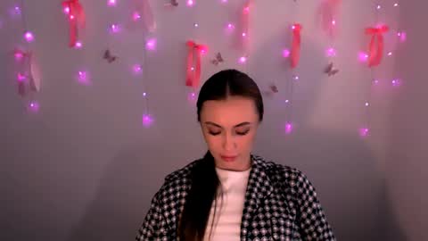 Snapshot of nikonara_ chatting on June 12, 2026, 2:05 pm nikonara_ online show from June 12, 2026, 2:05 pm