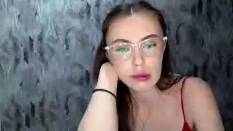 nikonara_ online show from July 28, 2026, 8:52 pm