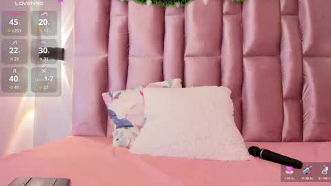 Niky Brooks online show from December 26, 2024, 5:08 pm