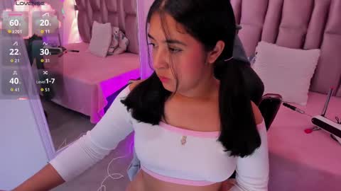 Niky Brooks online show from September 9, 2025, 2:38 pm