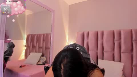 Niky Brooks online show from September 15, 2025, 12:49 pm