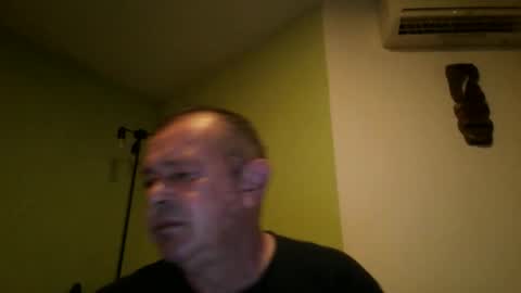 Snapshot of nikyo419 chatting on February 10, 2026, 5:11 am nikyo419 online show from February 10, 2026, 5:11 am