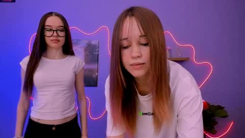 nila_eclipse online show from April 23, 2026, 8:35 am