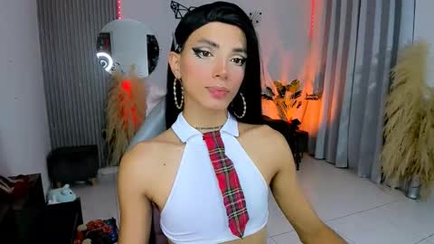 Snapshot of nilam217 chatting on November 17, 2025, 12:27 am Nilam online show from November 17, 2025, 12:27 am